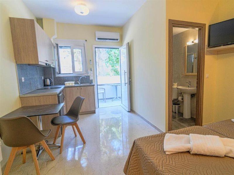 Varvaras Diamond Hotel 플라타네스 외부 사진